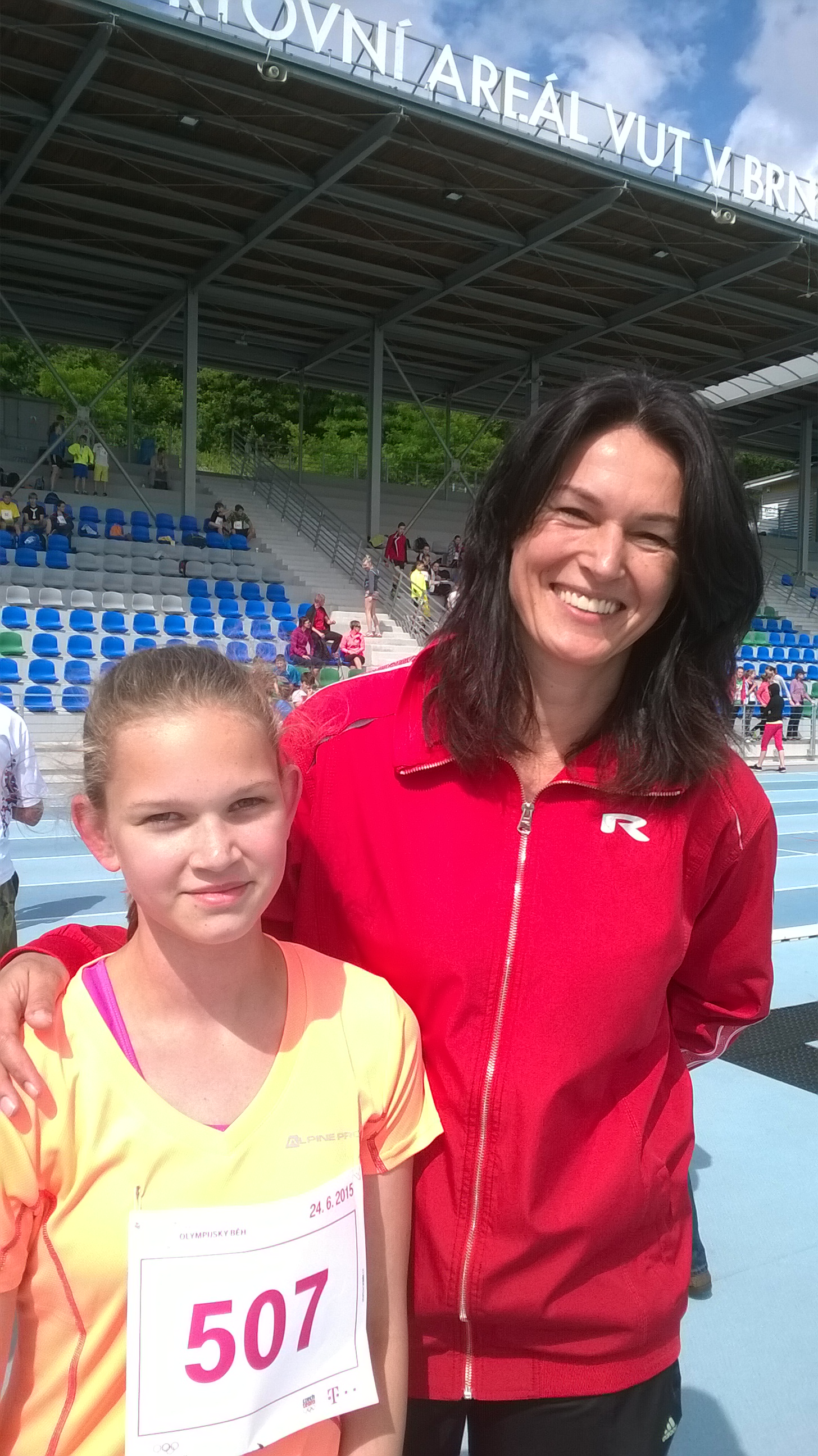 Běh olympijského dne 2015 Šárka Kašpárková a Sára Gladišová